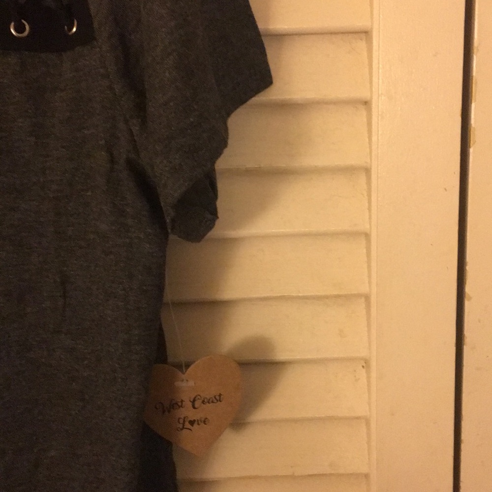 Grey Tee - Picture 3 of 3